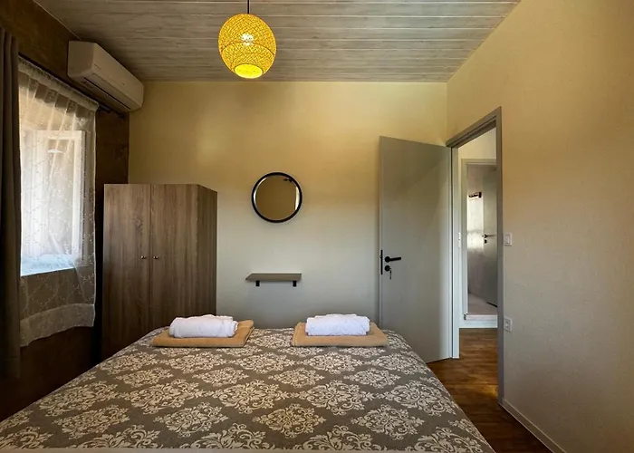 Vista Villa *